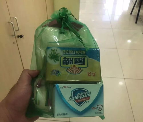 社區(qū)回饋顯真情，平江伙伴獲贈愛心日用品
